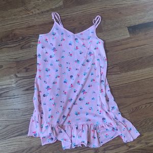 Kids ruffled nightgown with flowers on it
